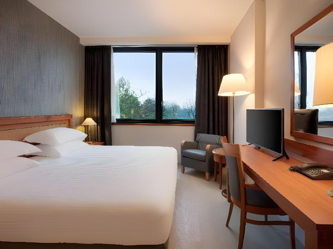 Bedroom 12