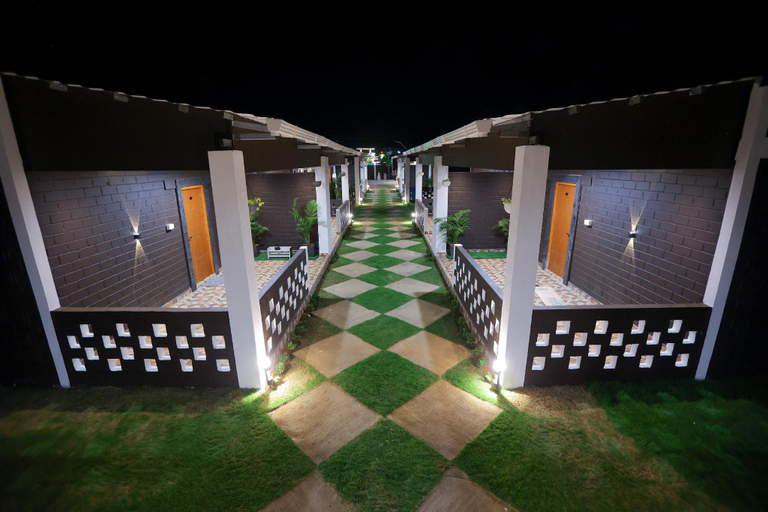 Others 4, Boomerank Inn, Ramanathapuram