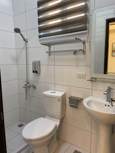Bathroom 4, Yung Cheng, Kinmen
