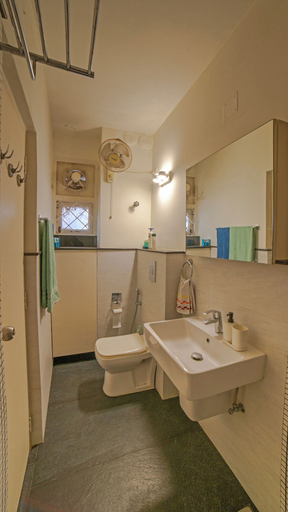 Bathroom 3, Yellowbrick-Calcutta's Freshest BnB, Kolkata