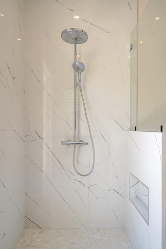 Bathroom 3, Eden Estate