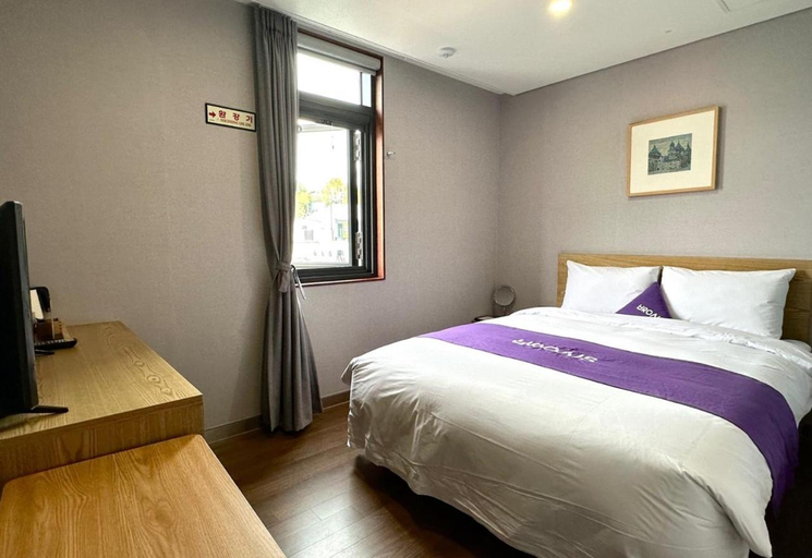 Bedroom 3, Busan Brosis Hotel, Jung