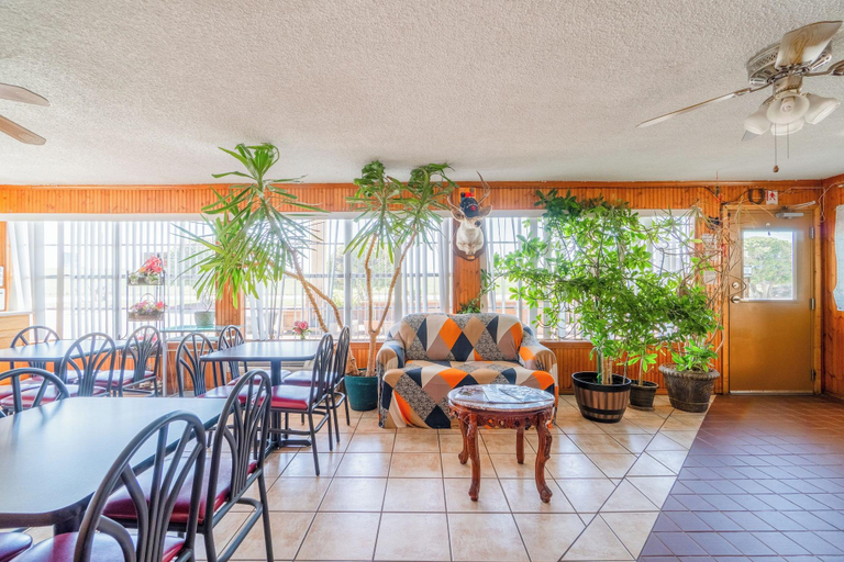 Public Area 3, Lone Star Inn, Wilbarger