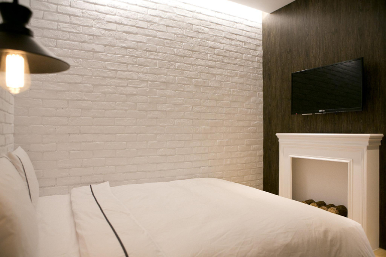 Bedroom 16