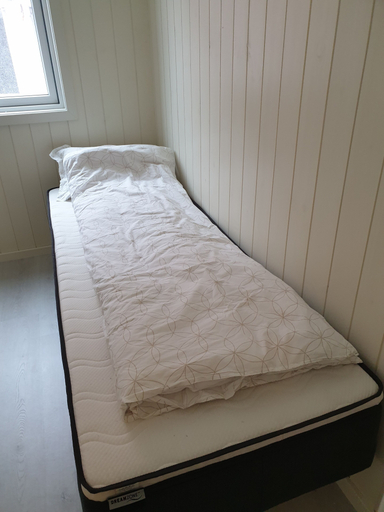 Bedroom 4, Finnvika Lodges, Vestvågøy