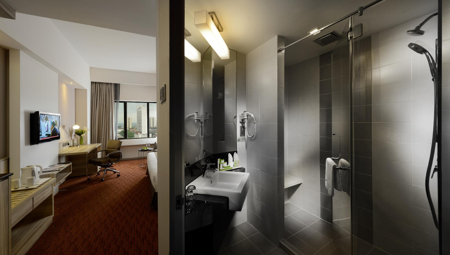 Bathroom 9