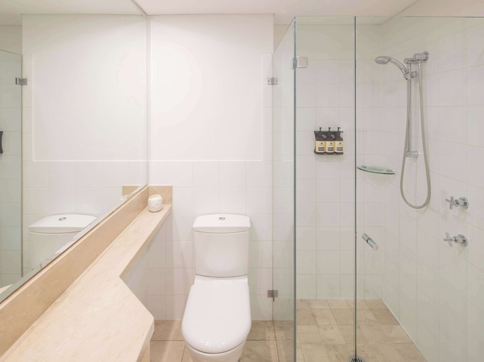 Bathroom 7