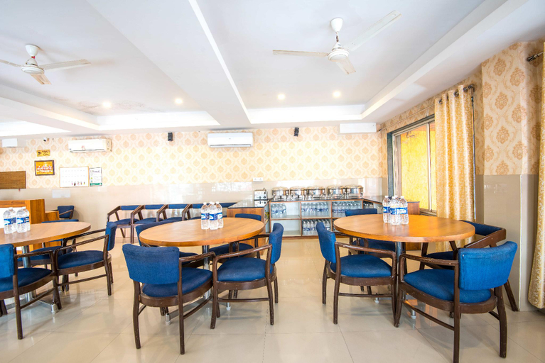 Food & Drinks 5, Treebo Empire Executive, Hinjewadi, Pune
