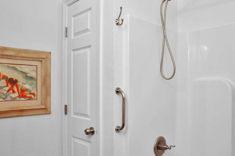 Bathroom 4, Rehoboth Cottage, Gulf
