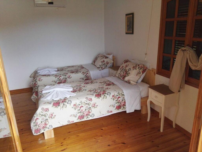 Others 2, Leonidas Comfortable holiday residence, Faistos