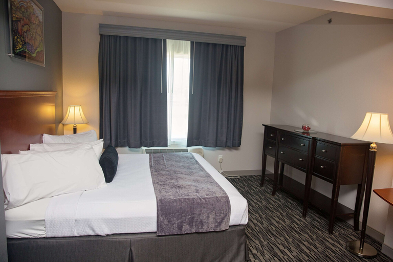 Bedroom 13