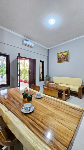 Dining Room 1
