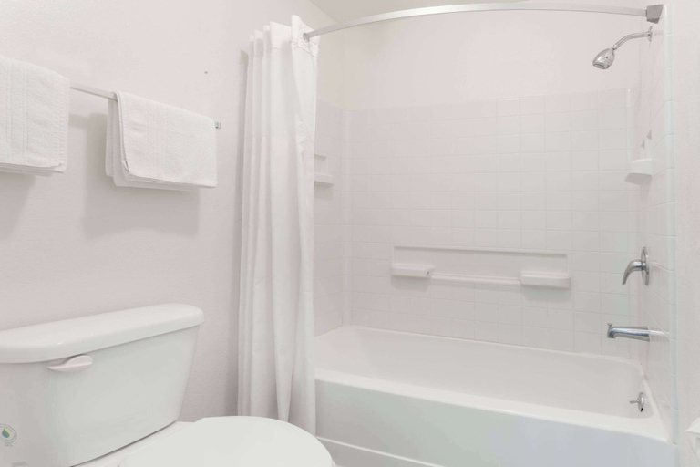 Bathroom 4, Days Inn by Wyndham Westley, Stanislaus