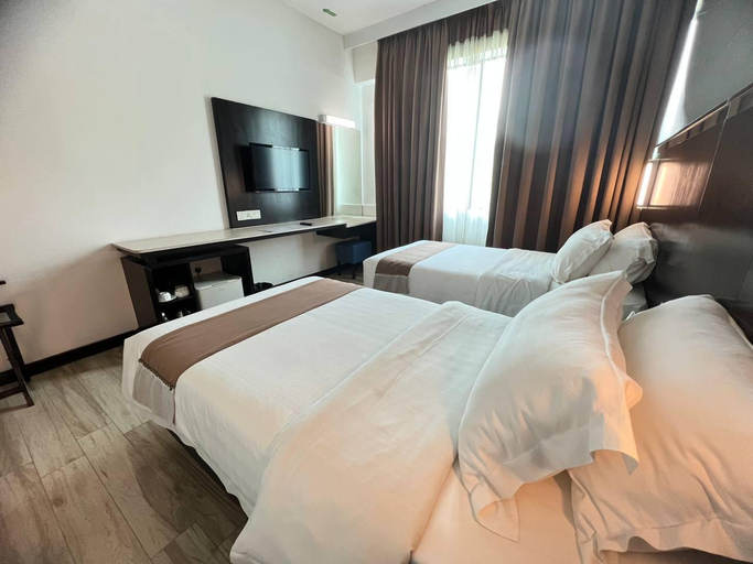 Bedroom 13