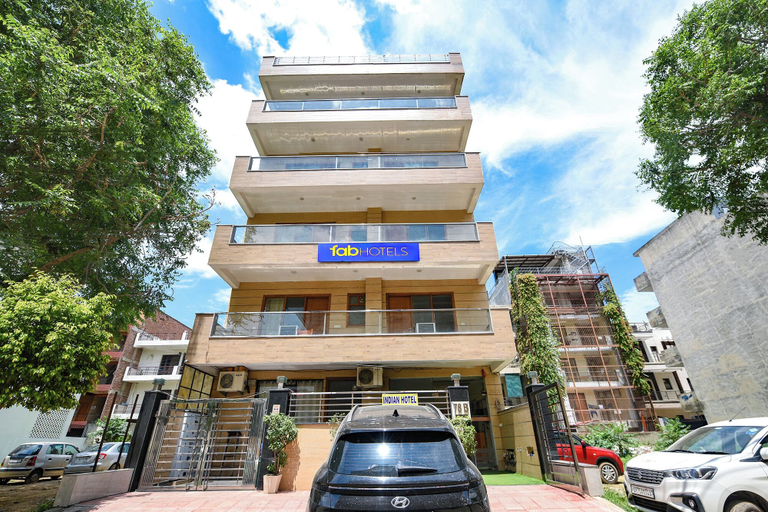 Exterior & Views