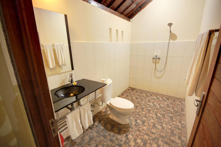 Bathroom 7