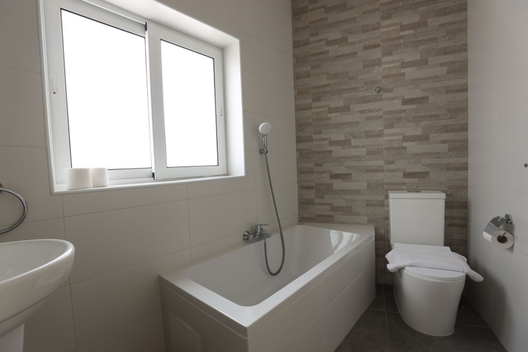 Bathroom 4, Seaview Stays, Saint Paul's Bay