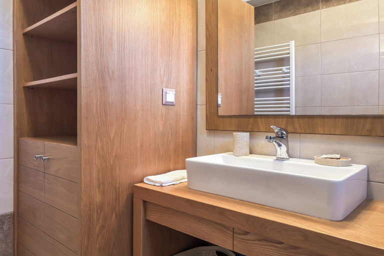 Bathroom 3, YaChara Villa, Crete