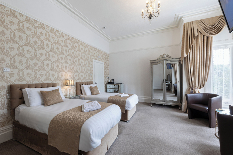 Bedroom 3, Annan Hotel, Conwy