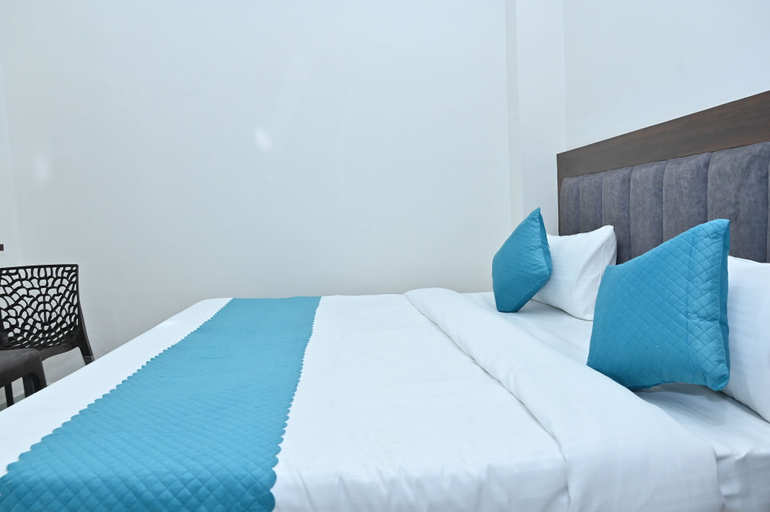 Bedroom 3, Kusum Dham By Reverie, Mathura