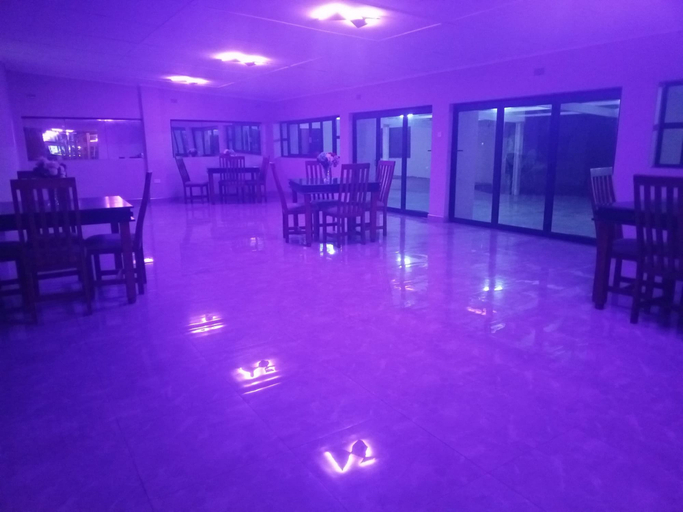Food & Drinks 3, Skyline River Resort, Seke