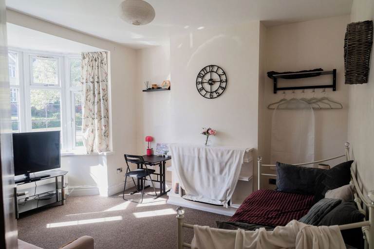Interior 3, 6-bed House - Sleeps 13 - Families & Contractors, Sandwell