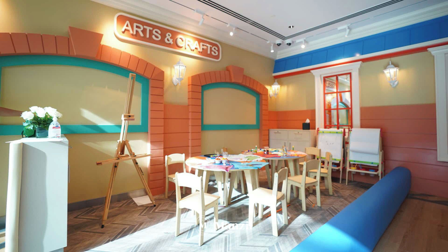 Food & Drinks, Manzil 3BR with pool near Dubai Frame, Dubai