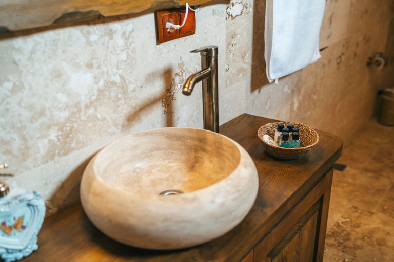 Bathroom 5, Cappatria Cave House, Ürgüp