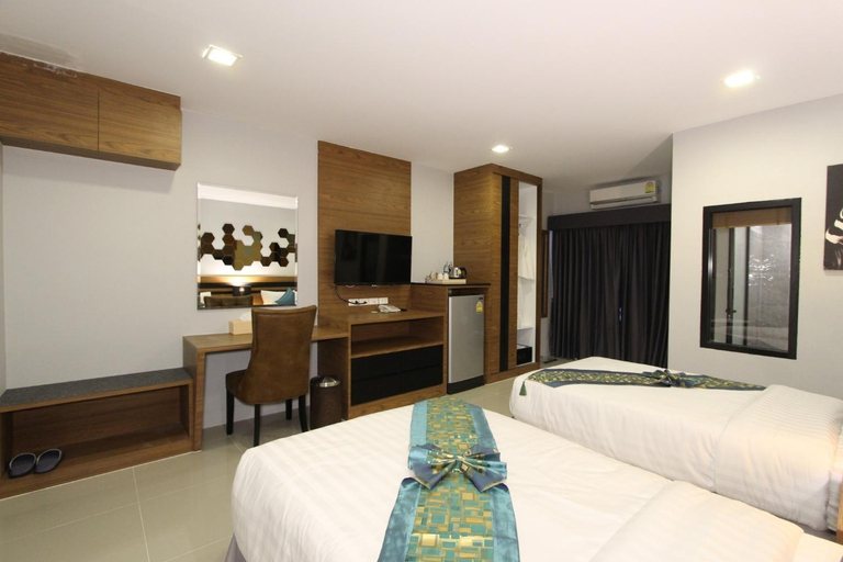 Bedroom 3, The Leisure Hotel, Bang Bo