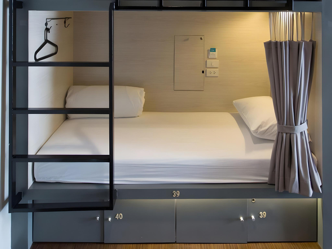 Bedroom 13