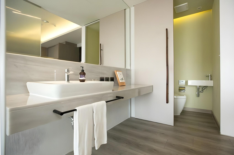 Bathroom 5, Hotel Day Plus Teascape, Chiayi City