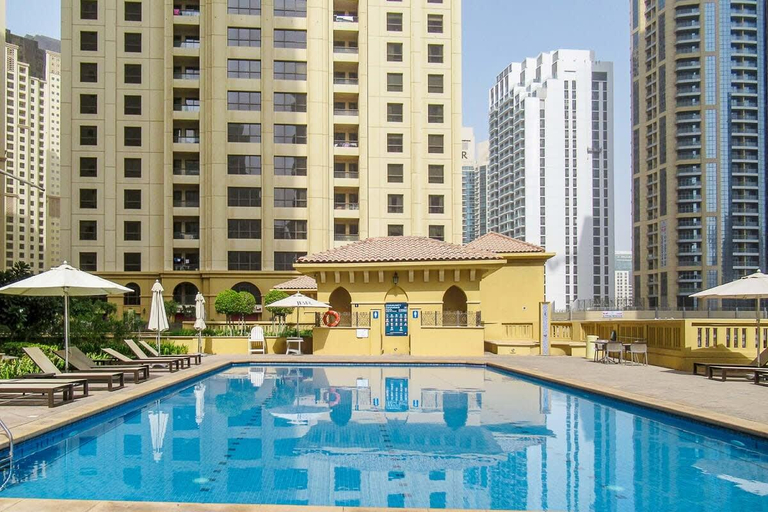 Others 2, Upscale 2BR w/ Mesmerizing Sea Views in JBR, Dubai