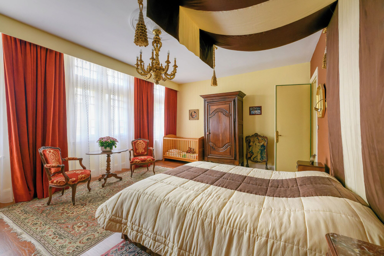 Bedroom 3, Château Picol, Vienne