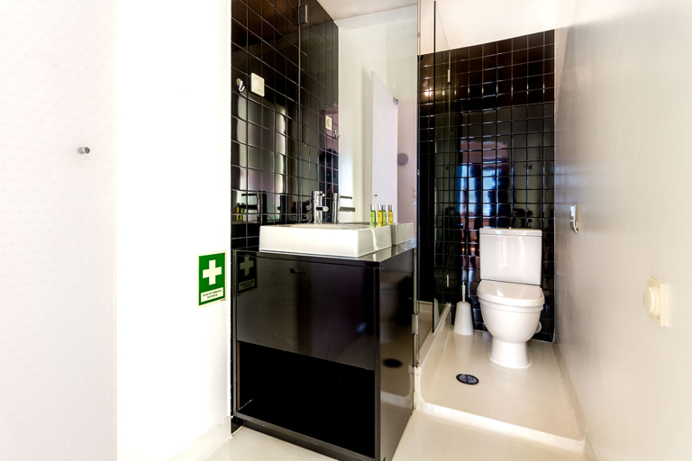 Bathroom, Central Apartment at Chiado, Lisbon