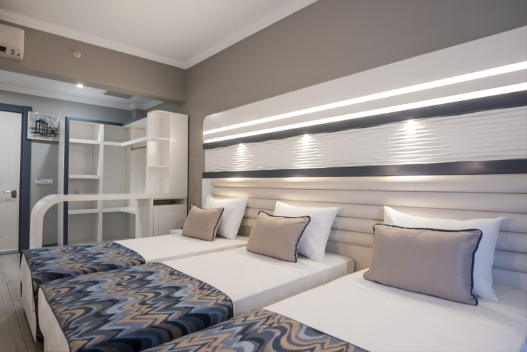Bedroom 3, Blue Marlin Deluxe Spa & Resort - All Inclusive, Alanya