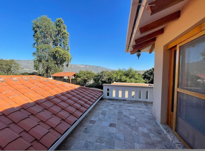 Room 3, Luxury Casa Guayllabamba - BBQ Jacuzzi Gym Piscina, Quito