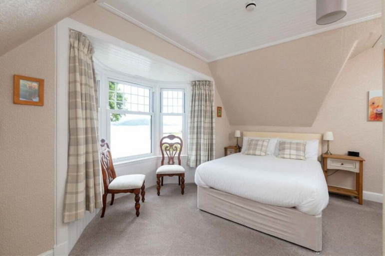 Bedroom 4, Camus House, Highland