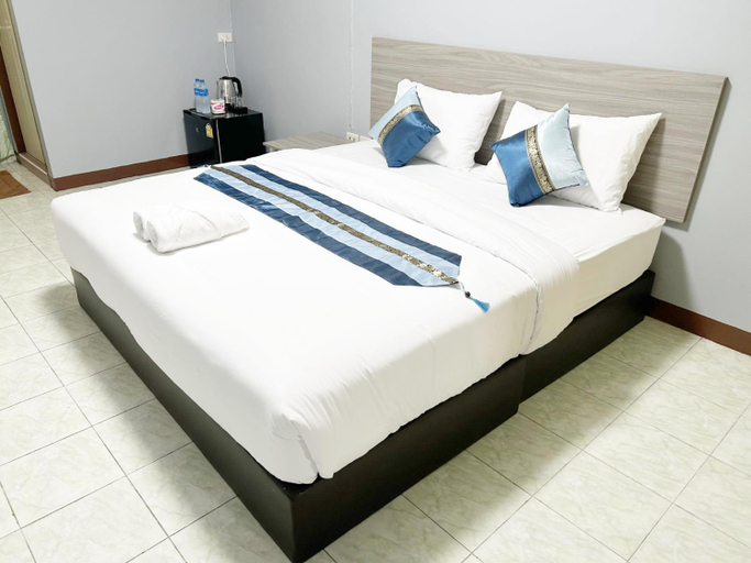 Bedroom 12