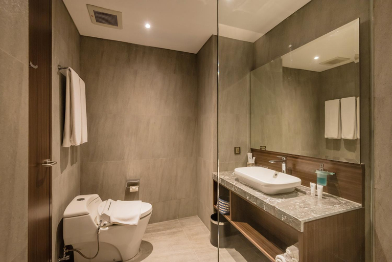 Bathroom 19