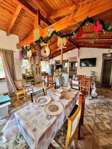 Others 4, Mama Eva House, Cushamen