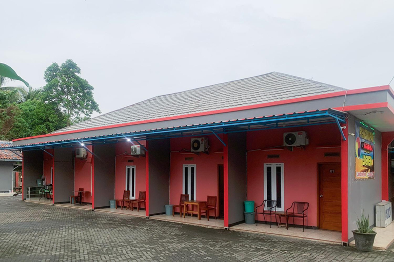Exterior & Views 2, Hana Losmen RedPartner, Serang