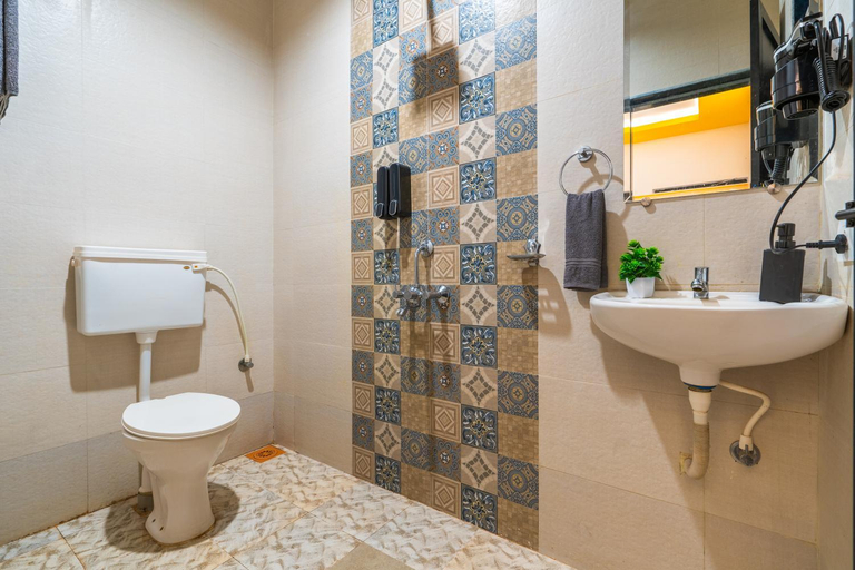 Bathroom 3, Whoopers Boutique, Morjim, North Goa