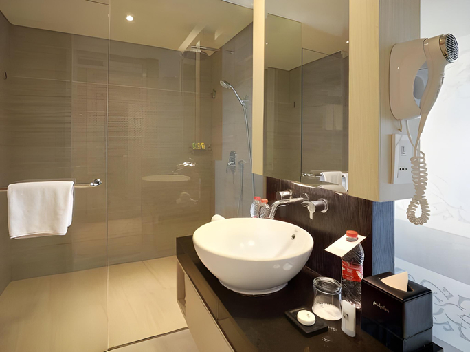 Bathroom 15