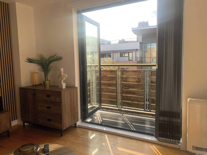Interior, 2 Bed Flat - Sleeps 6 - Parking - Wifi, Sefton