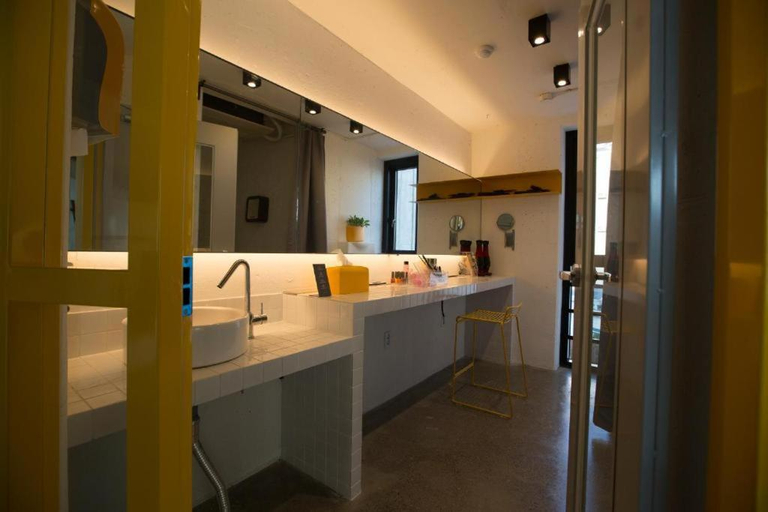 Bathroom 5, Baguni hostel, Suncheon