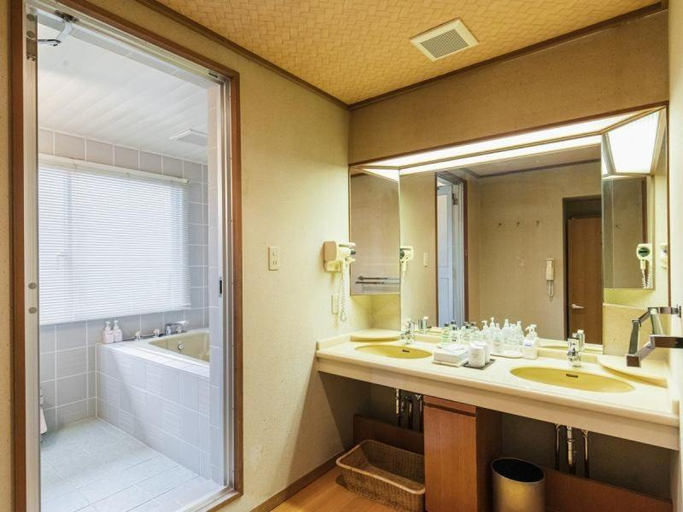Bathroom 5, Yufuin Kotobuki Hananosho, Yufu
