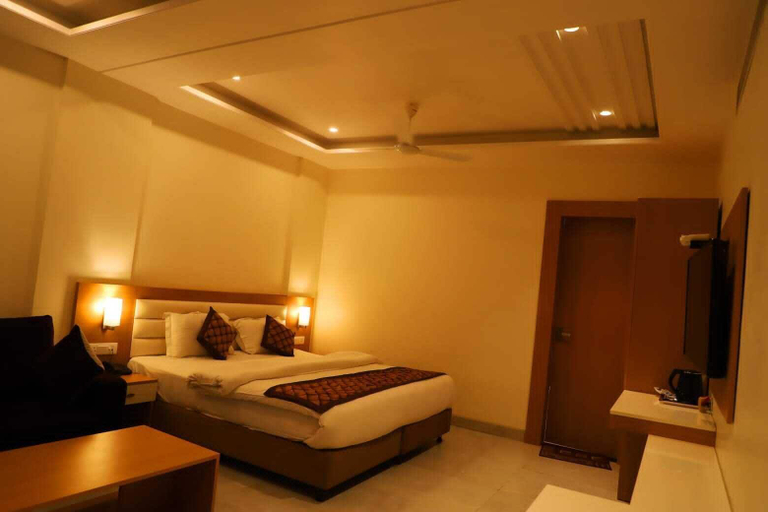 Others 5, Ananda Castle, Mathura