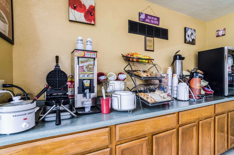 Food & Drinks 5, Econo Lodge Winfield, Cowley