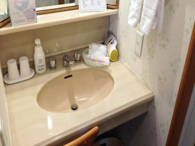 Bathroom 12