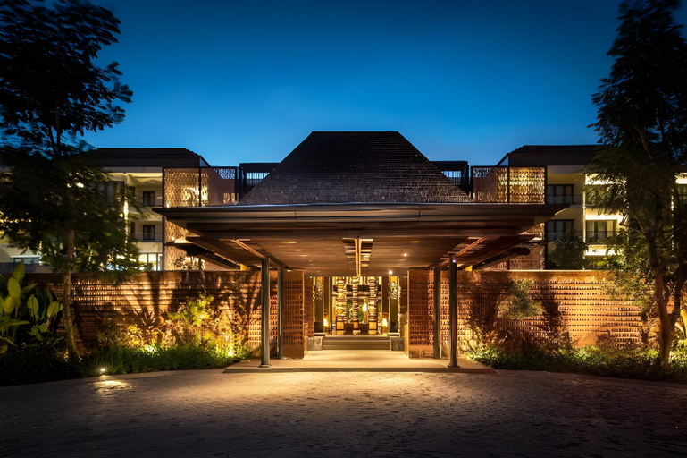 Exterior 5